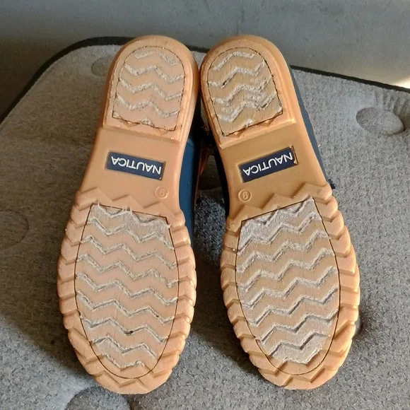Nautica Rain/Snow Weather Boots. - Picture 4 of 4